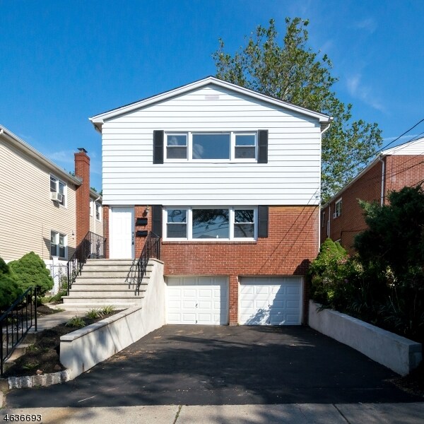 Building Photo - 11 Troy Ct