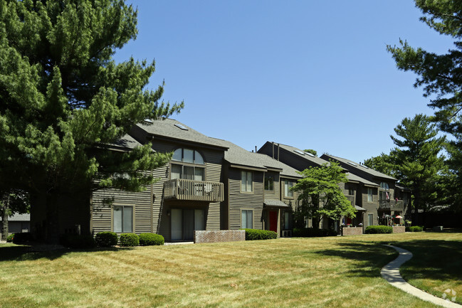 Building Photo - York Woods Center