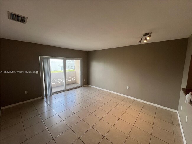 Building Photo - 14500 SW 88th Ave