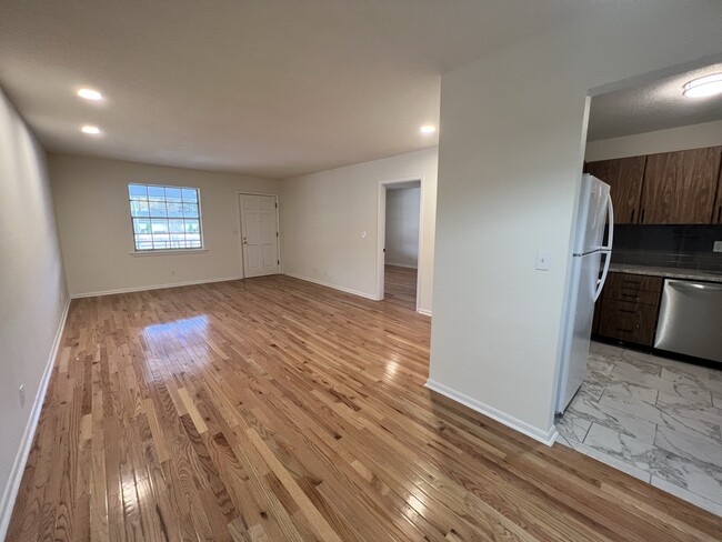 Foto del edificio - Sunset Rock Apartments