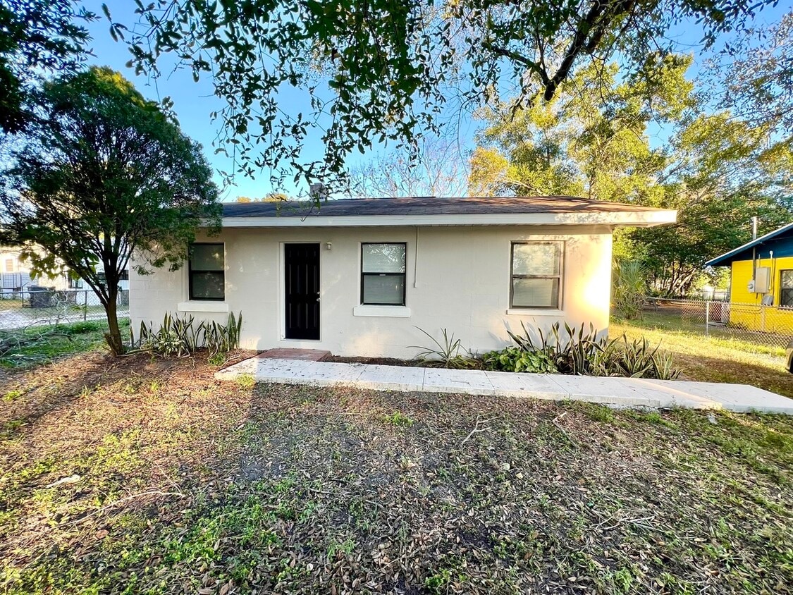 Foto principal - 1115 N Davis Ave