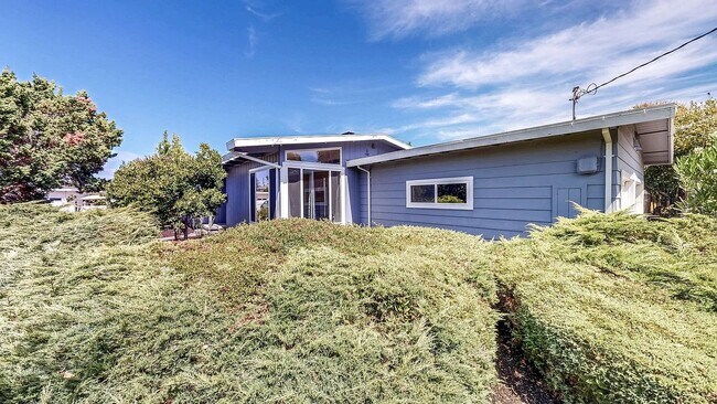 Building Photo - 2220 Boise Ct