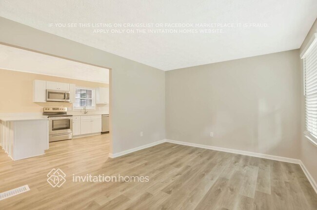 Building Photo - 133 Rosewood Dr