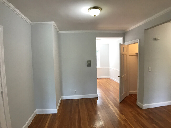 Foyer(actual walls are cream based color) - 1157 Beacon St