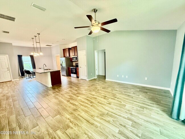Foto del edificio - 6044 Patriots Landing Ln