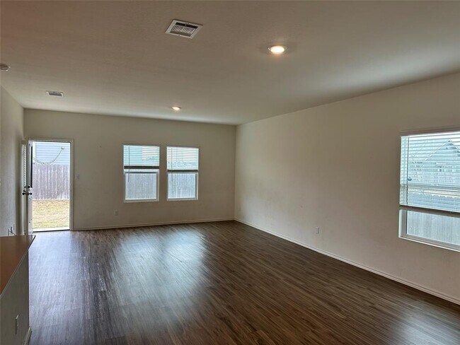 Building Photo - 13501 Mussel Rn