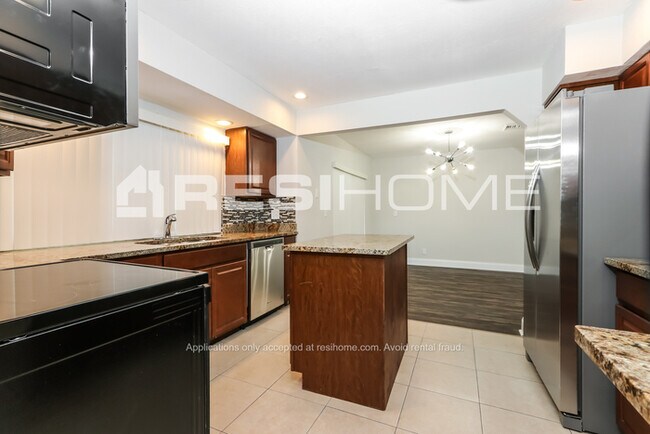 Foto del edificio - 1472 Wyndcliff Drive