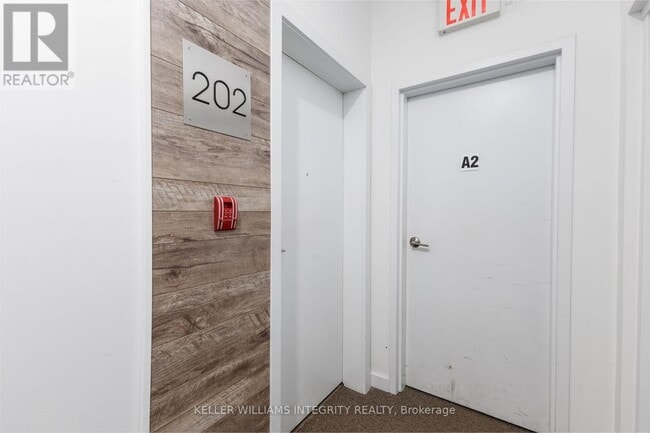 Building Photo - 1308-1308 Thames St