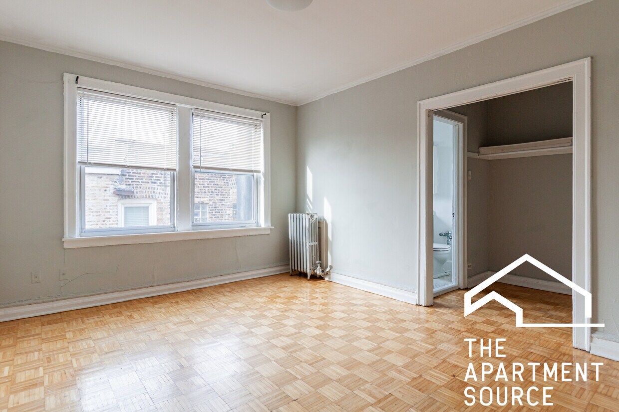 Foto principal - 717 W Belmont Ave