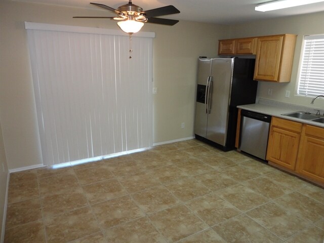 Building Photo - 10866 E Carol Ave