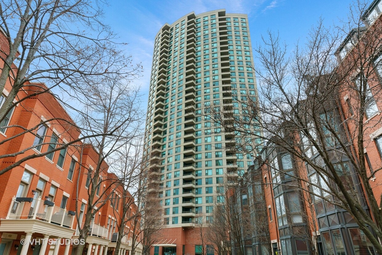 Primary Photo - 501 N Clinton St