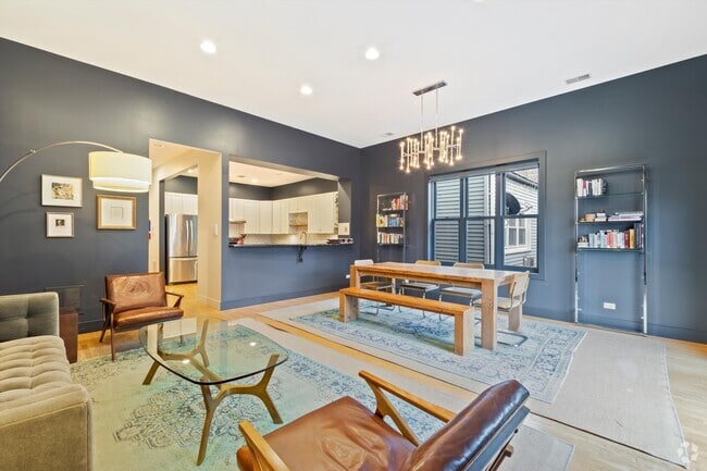 Building Photo - 4532 N Damen Ave