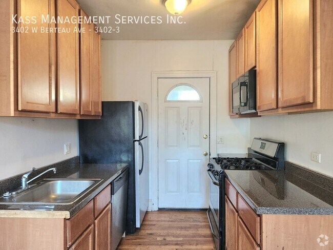 Building Photo - 3408 W Berteau Ave