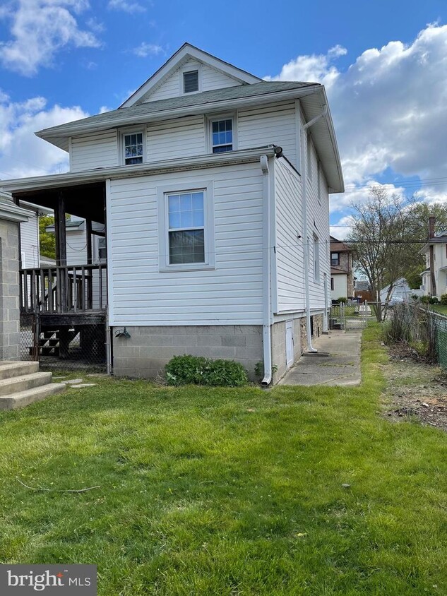 1116 Washington Ave, Prospect Park, PA 19076 House Rental in Prospect