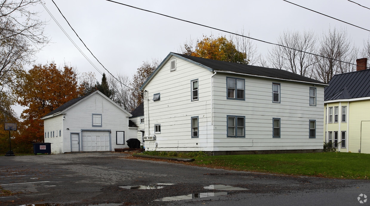 9 Beech St Gardiner Me 04345 Apartments Gardiner Me Apartments Com