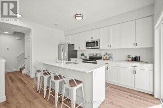 Building Photo - 470 Darcy Dr