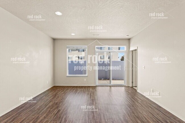 Foto del edificio - 304 S Marigold Ln