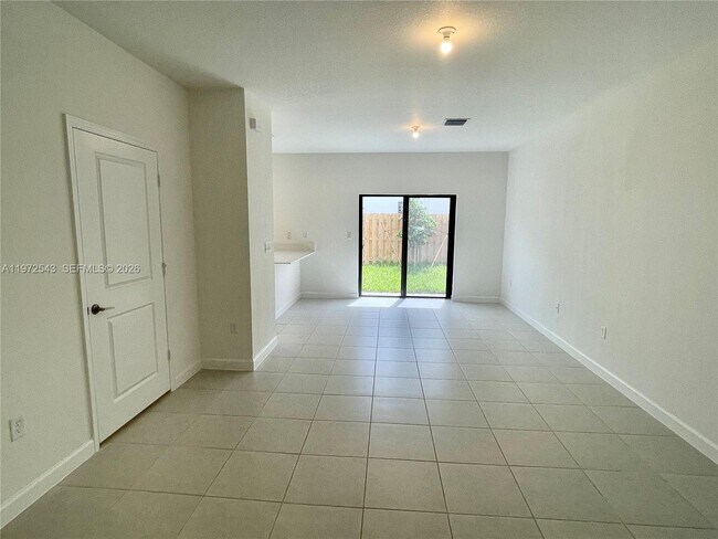 Foto del edificio - 23033 SW 129th Pl