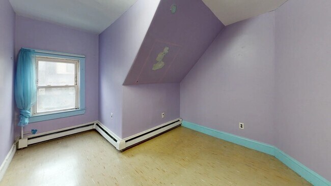 Building Photo - 56 Burnett St