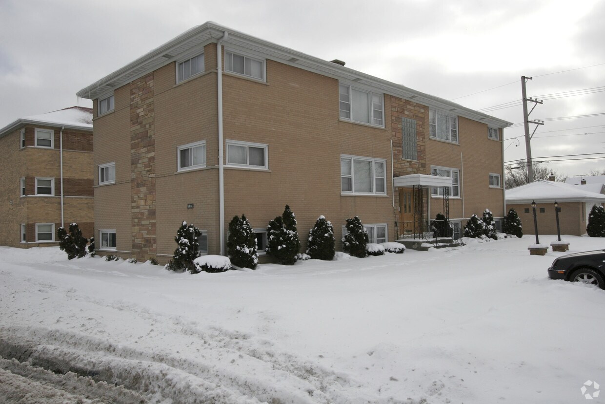 Foto del edificio - 8455 W Cermak Rd