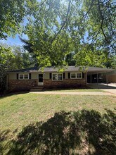 Building Photo - 629 Forest Ridge Dr