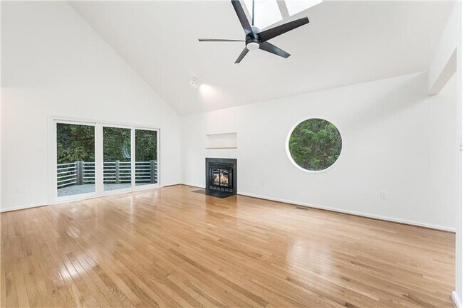 Foto del edificio - 11916 Moss Point Ln
