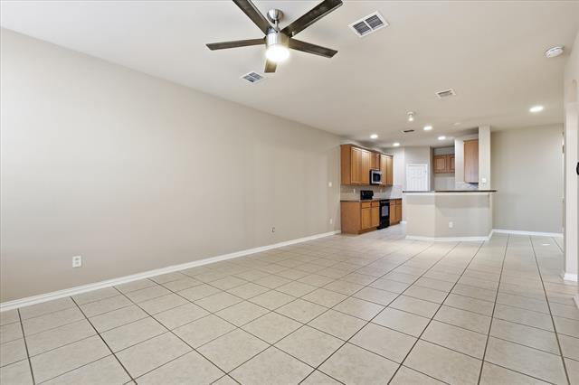 Building Photo - 1725 Brookview Dr