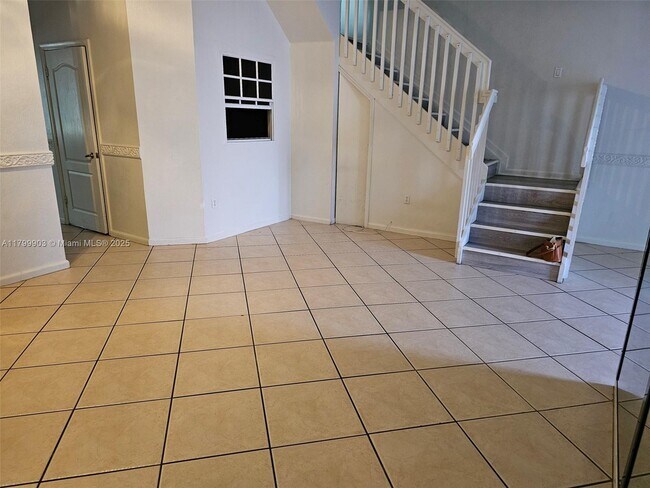 Foto del edificio - 21417 NW 13th Ct