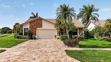 Building Photo - 10065 Camelback Ln