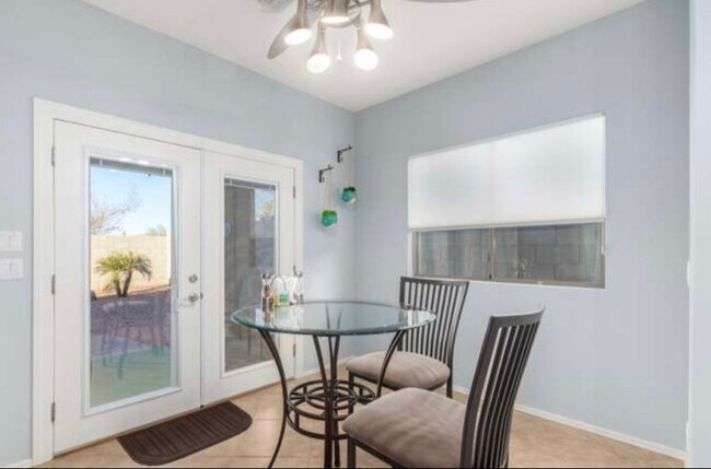 Building Photo - 4274 E Alamo St