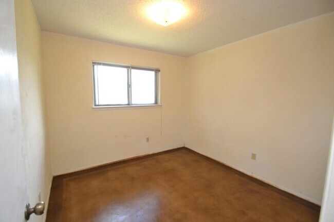 Foto del edificio - 5901 Broken Spoke Trail