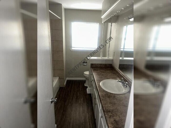 Foto del edificio - 9406 E 37th Ct