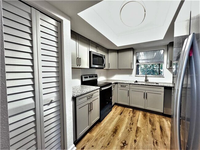 Foto del edificio - 1225 Rosewood St