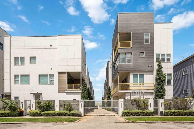 Building Photo - 1211 Hickory St