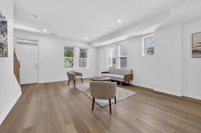 Foto del edificio - 1127 Orren St NE