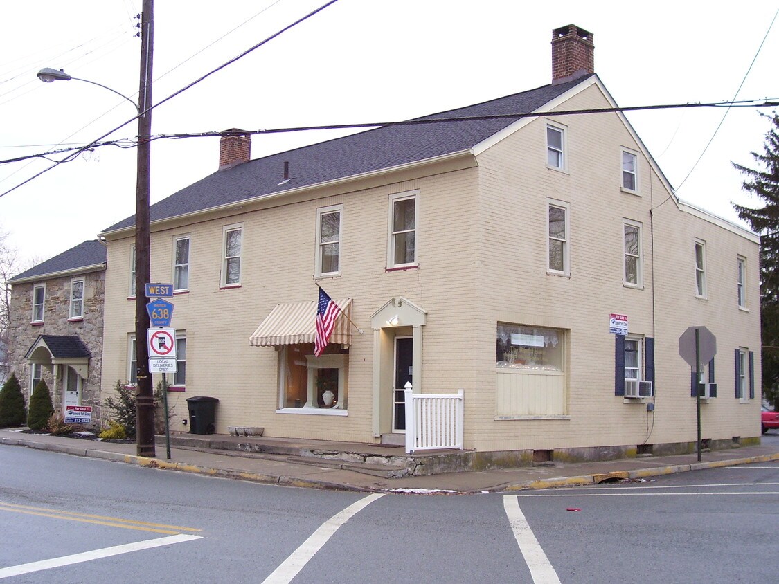 Primary Photo - 327 Greenwich St