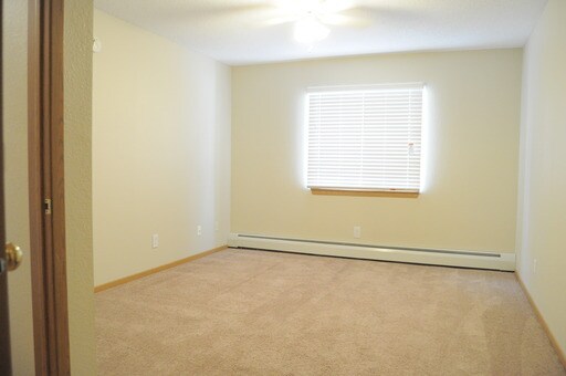 Building Photo - 1364 Eagle Creek Blvd