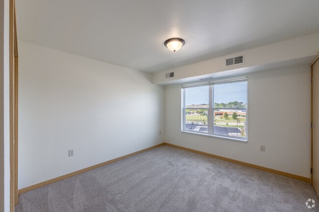 1BR, 1BA - 757SF - A - Bedroom - Forest Creek Estates