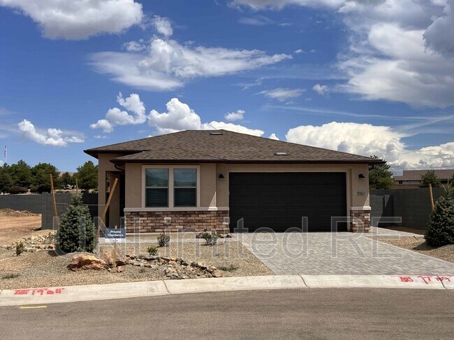 Building Photo - 7761 E Annabel Way