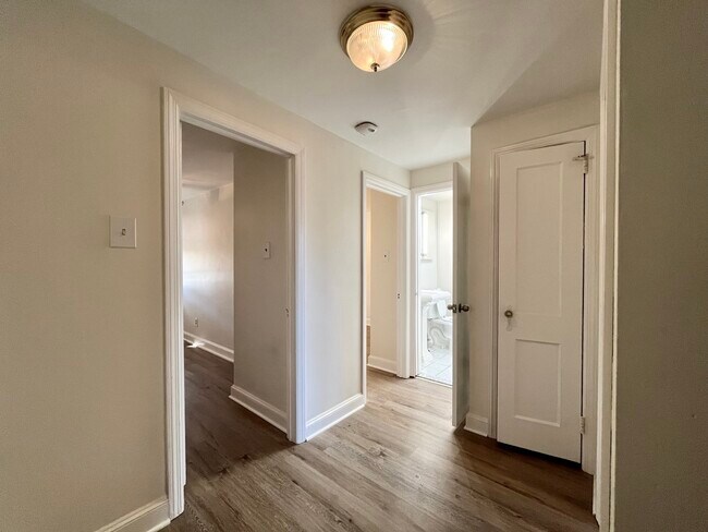 Building Photo - 5204 Alverstone Rd