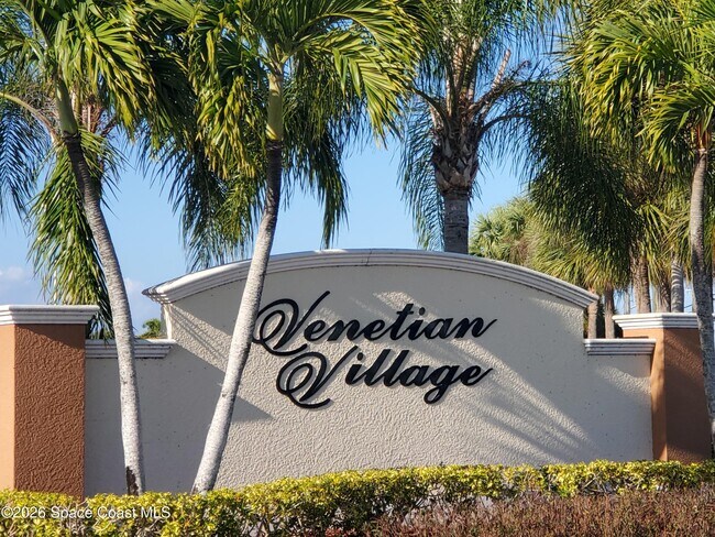 Building Photo - 1045 Venetian Dr