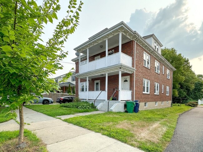 Building Photo - 248 Pearl St