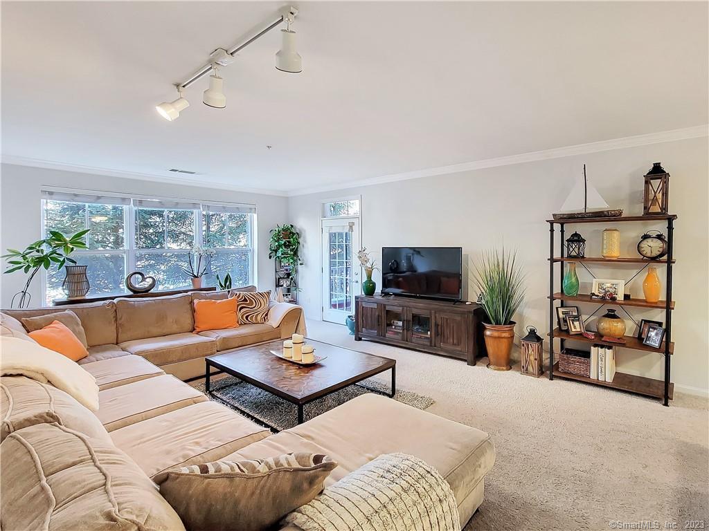 Foto principal - 850 E Main St