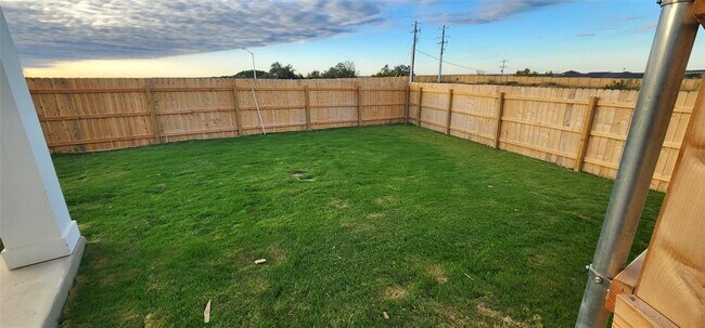 Foto del edificio - 2353 Moon Tower Trl