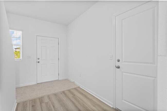 Foto del edificio - 5948 Piney Shrub Pl