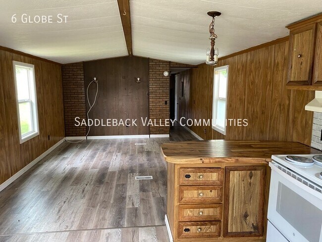 Building Photo - Mobile Home for Rent