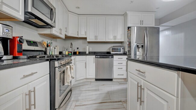 Foto del edificio - 1428 Newton St NW