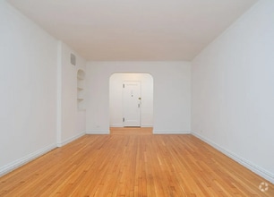 Building Photo - 55 E 190th St