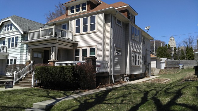 Building Photo - 5414 W Galena St