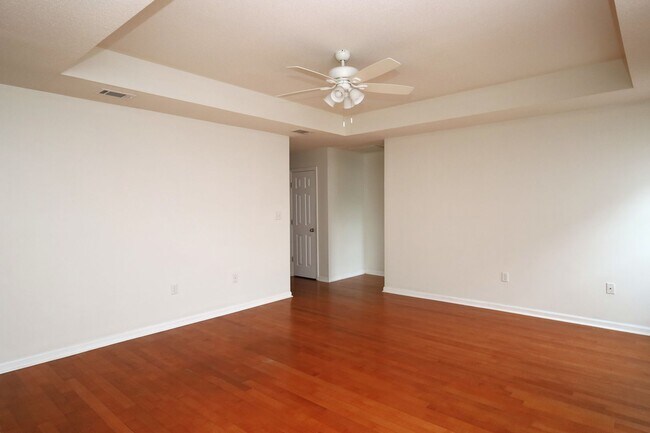 Foto del edificio - 3658 Linden Cir